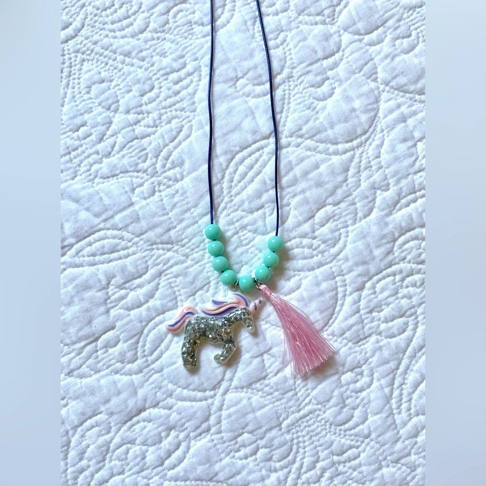 NIB Unicorn 🦄 tassel bead necklace